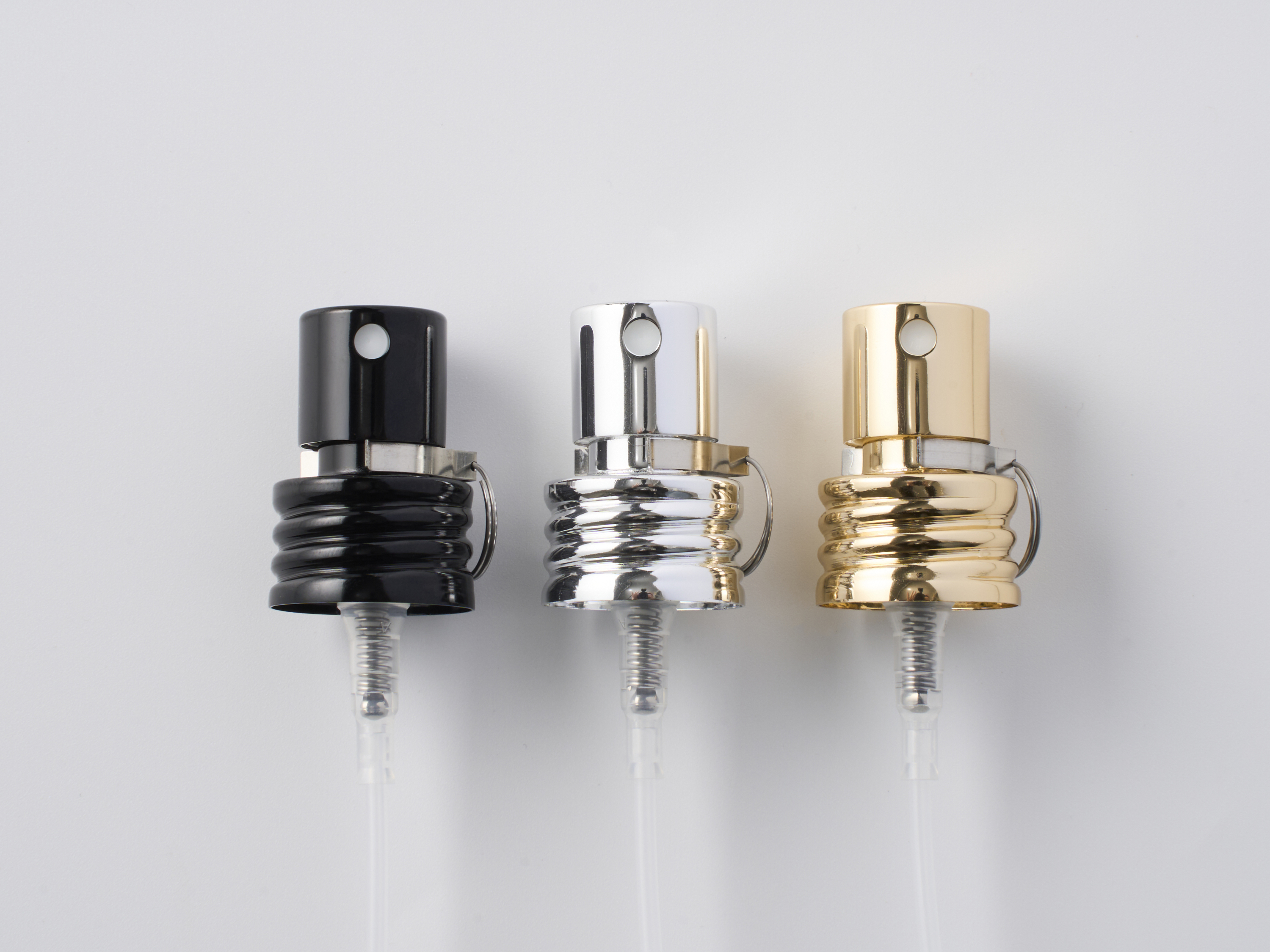 【化粧品容器】Lt瓶口に装着可能な金属ポンプ