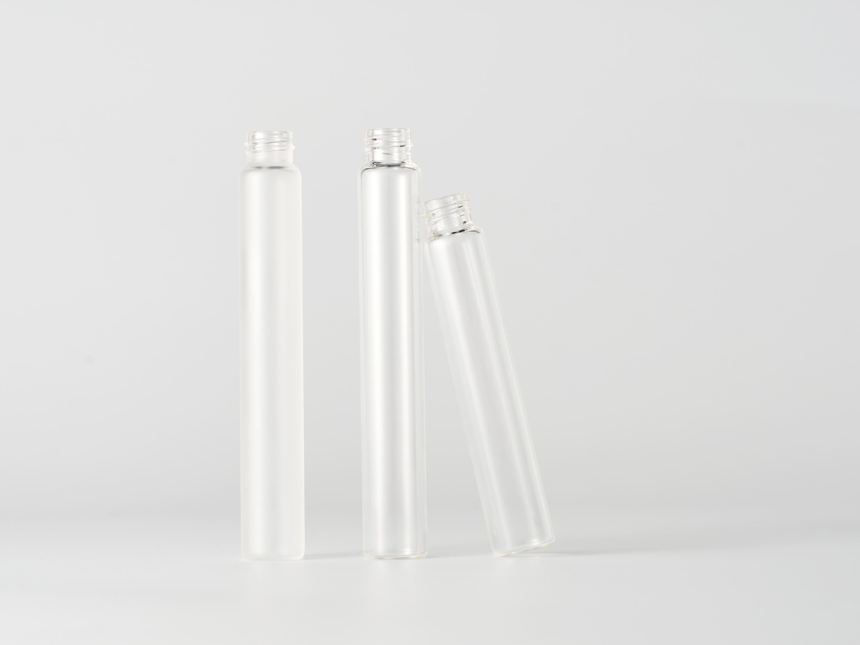 【化粧品容器】洗練されたスタイリッシュなフォルム