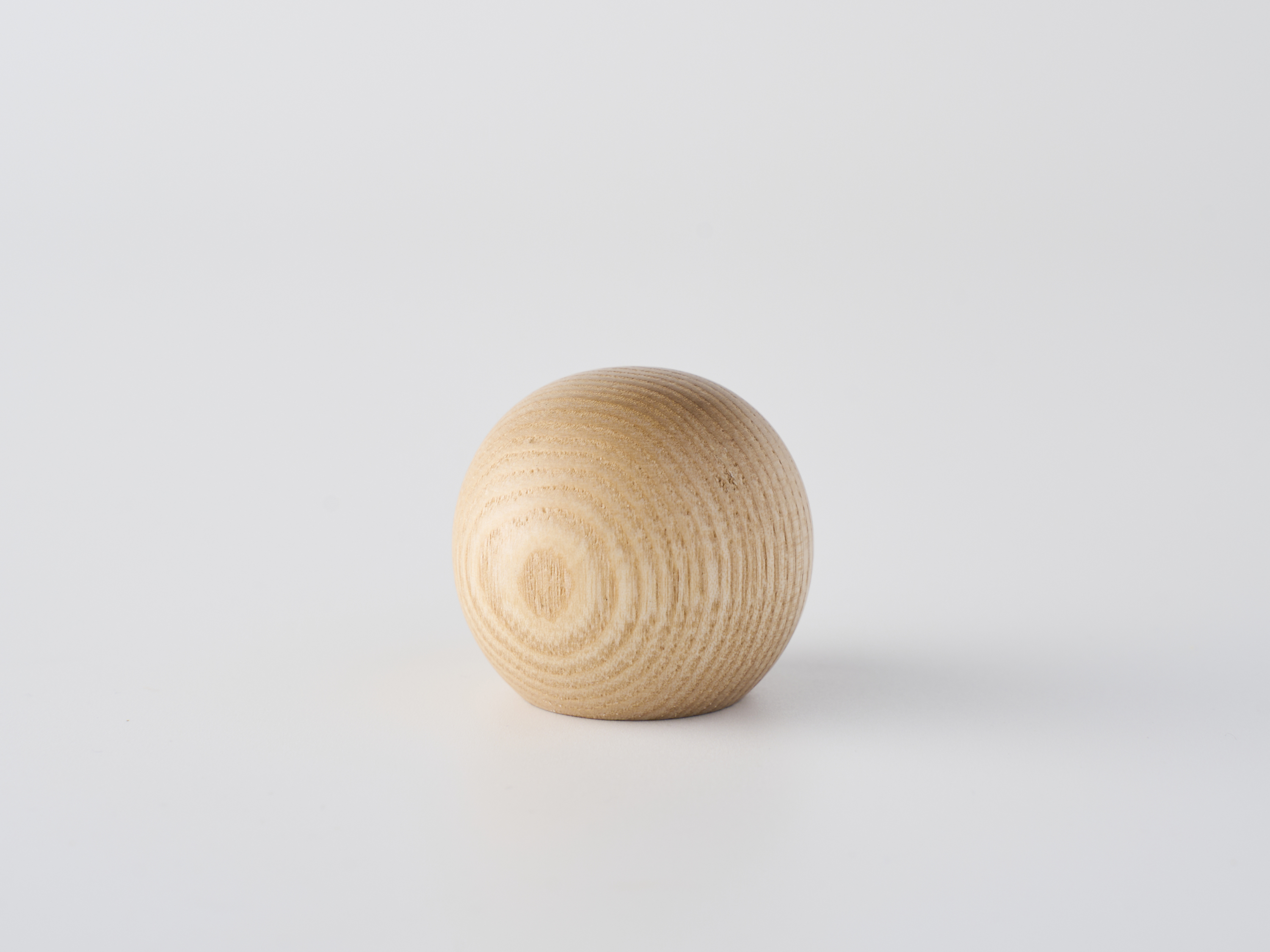 【化粧品容器】15φポンプに装着可能な木製オーバーキャップ