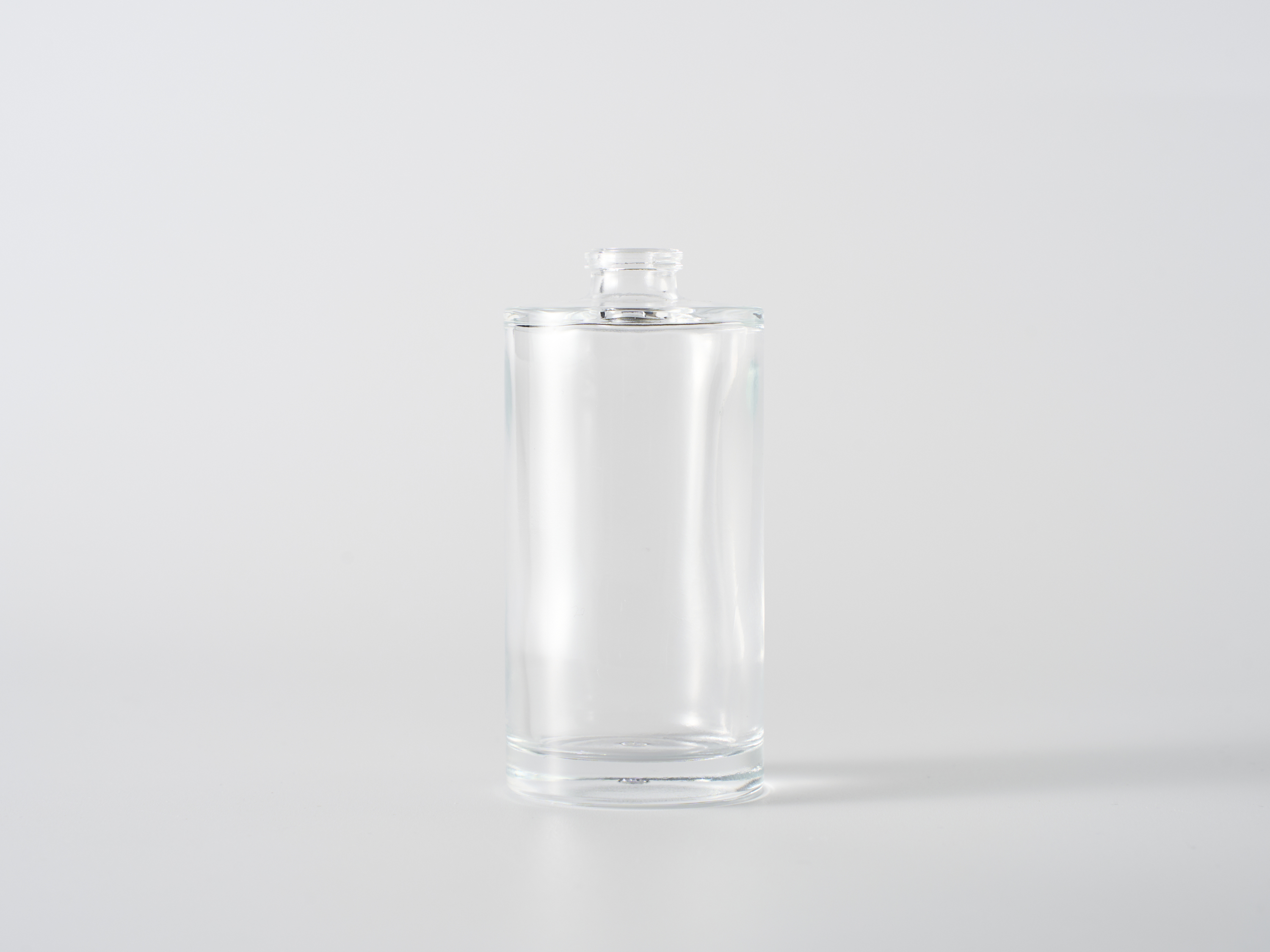 【化粧品容器】小ロット在庫対応の標準ナチュラル仕様ボトル Roma Ⅱ-50ml ナチュラル〈香水瓶〉