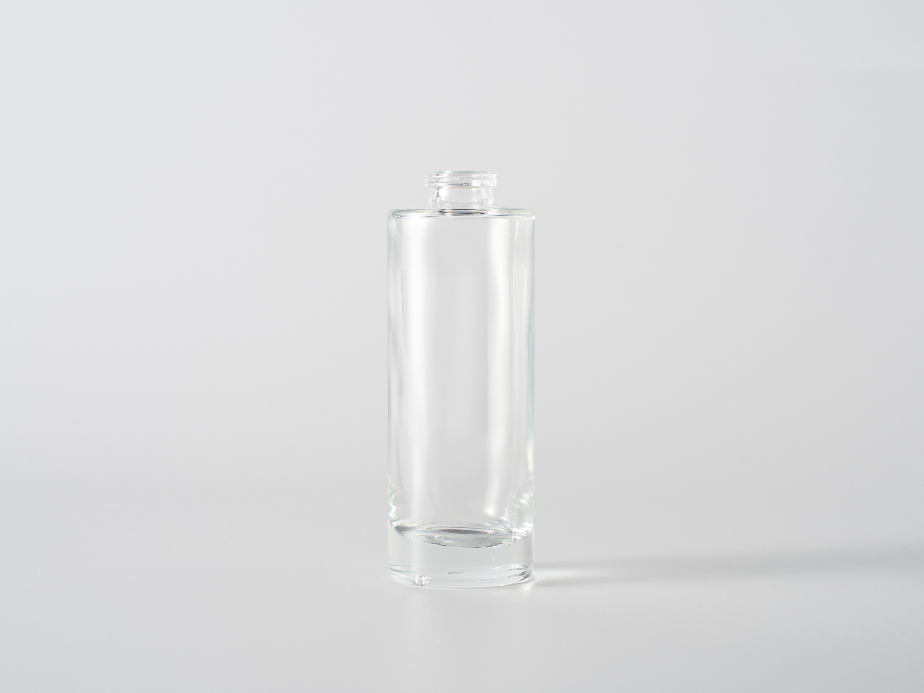 【化粧品容器】小ロット在庫対応の標準ナチュラル仕様ボトル Roma Ⅱ-30ml ナチュラル〈香水瓶〉