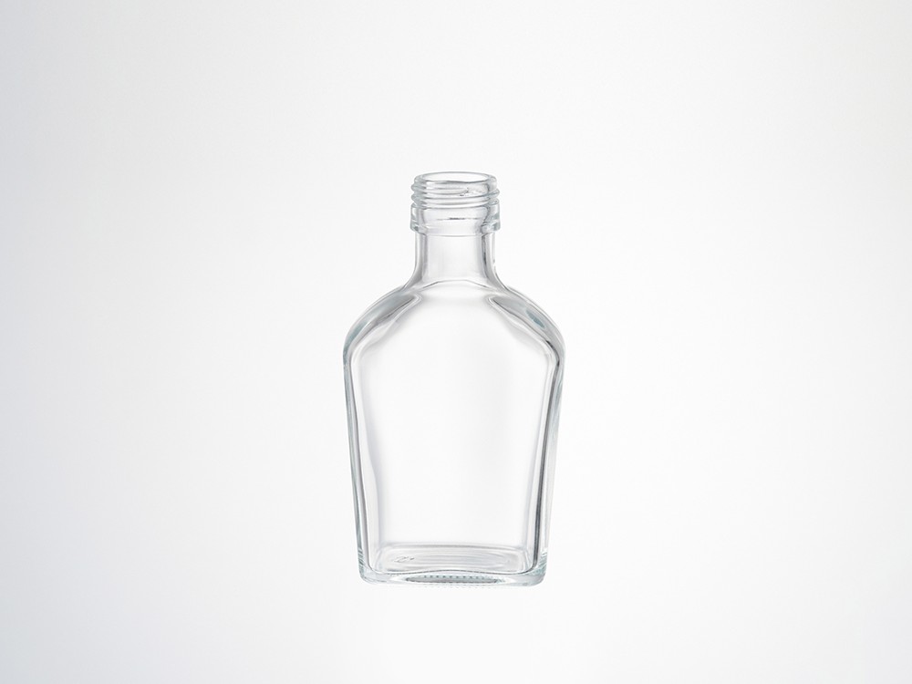 【化粧品容器】角型シルエットで、見せ方が決まる