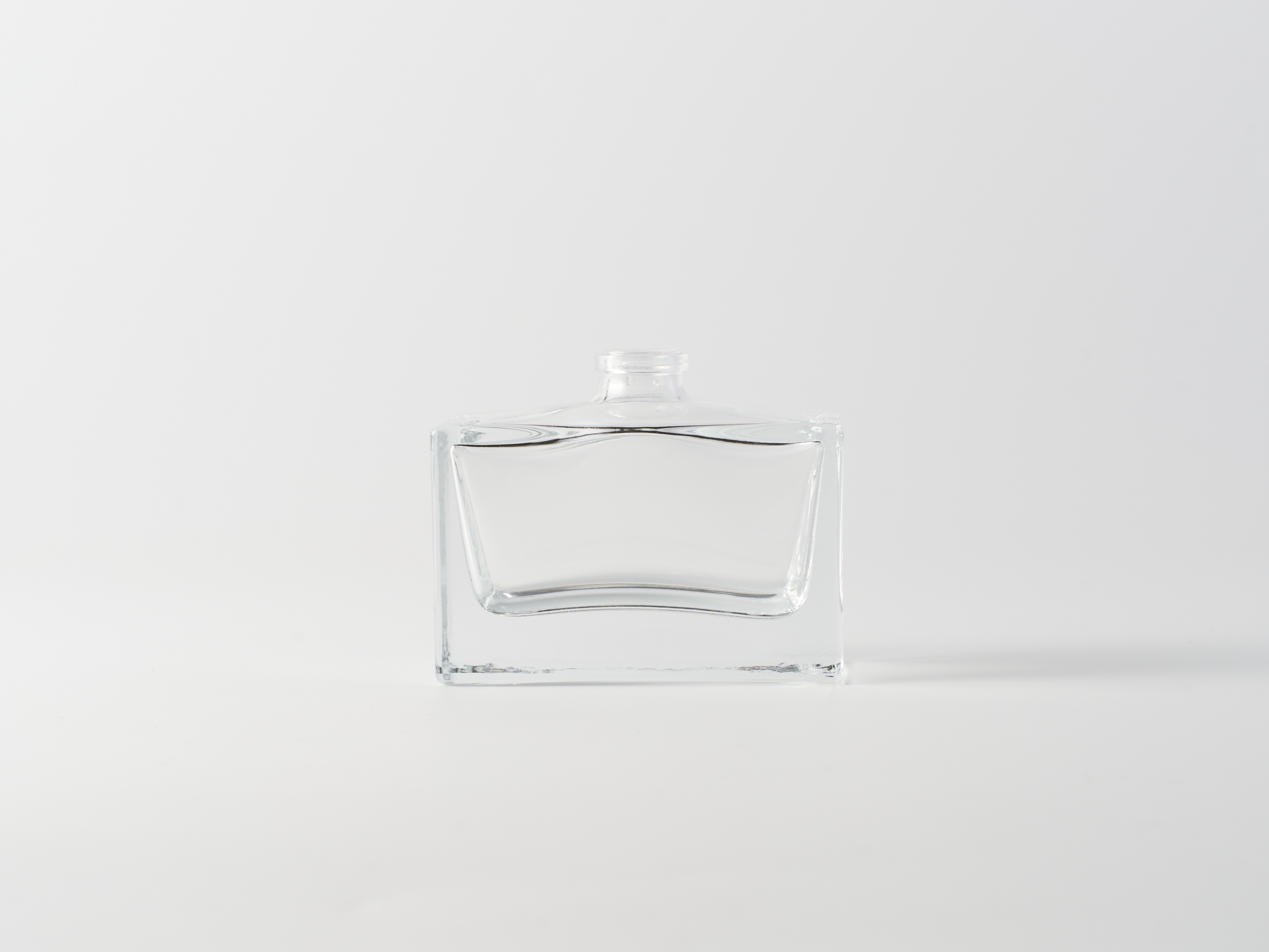 【化粧品容器】小ロット在庫対応の標準ナチュラル仕様ボトル Hoju-30ml ナチュラル〈香水瓶〉