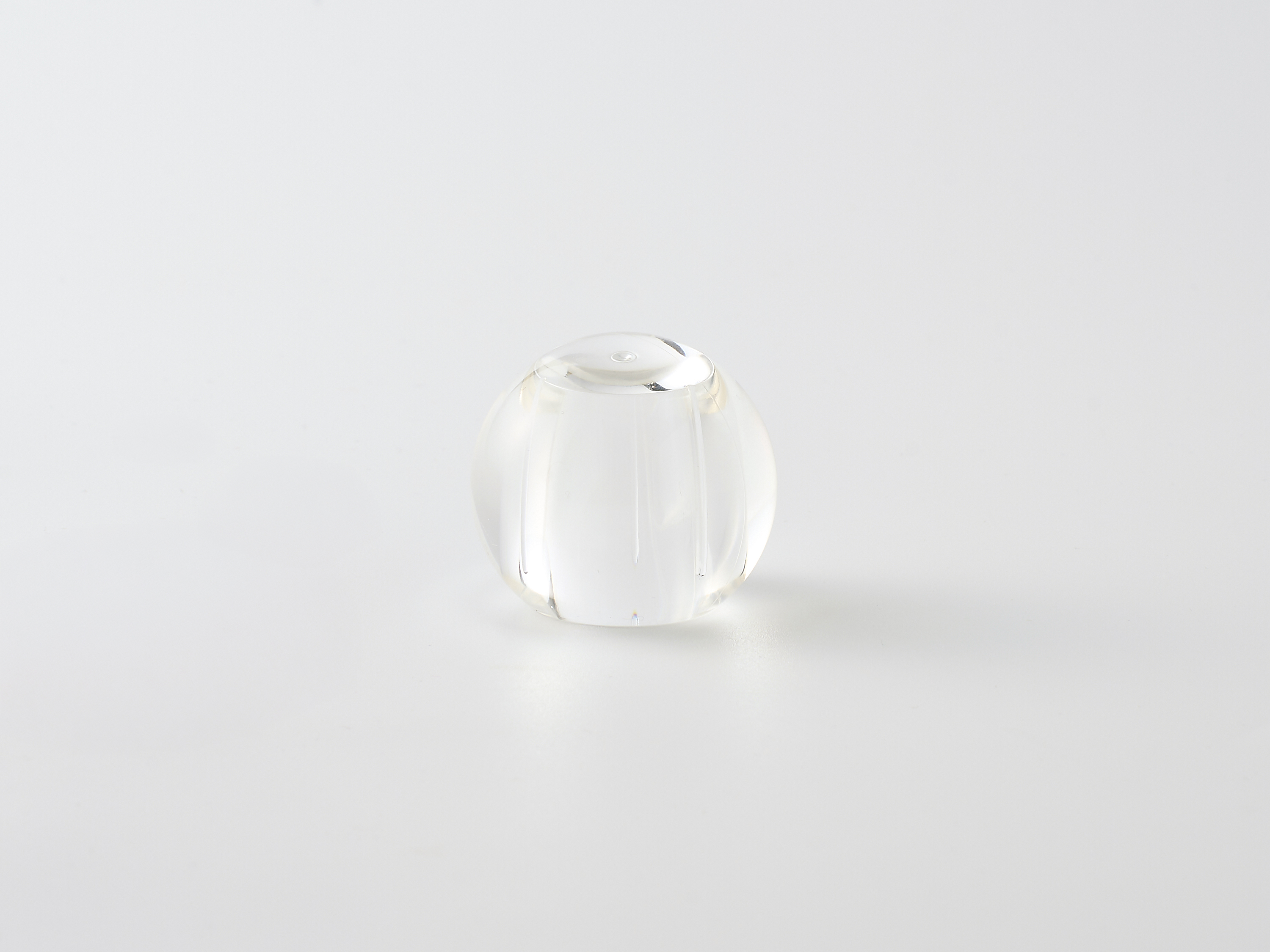 【化粧品容器】厚肉×高透明で、丸みを帯びた美しいフォルム