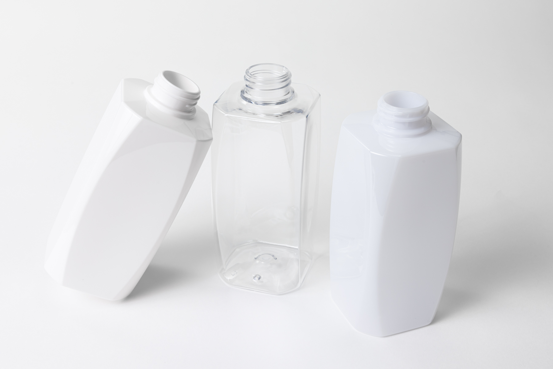 【化粧品容器】プラスチック使用量削減設計クリーム容器の3D断面図