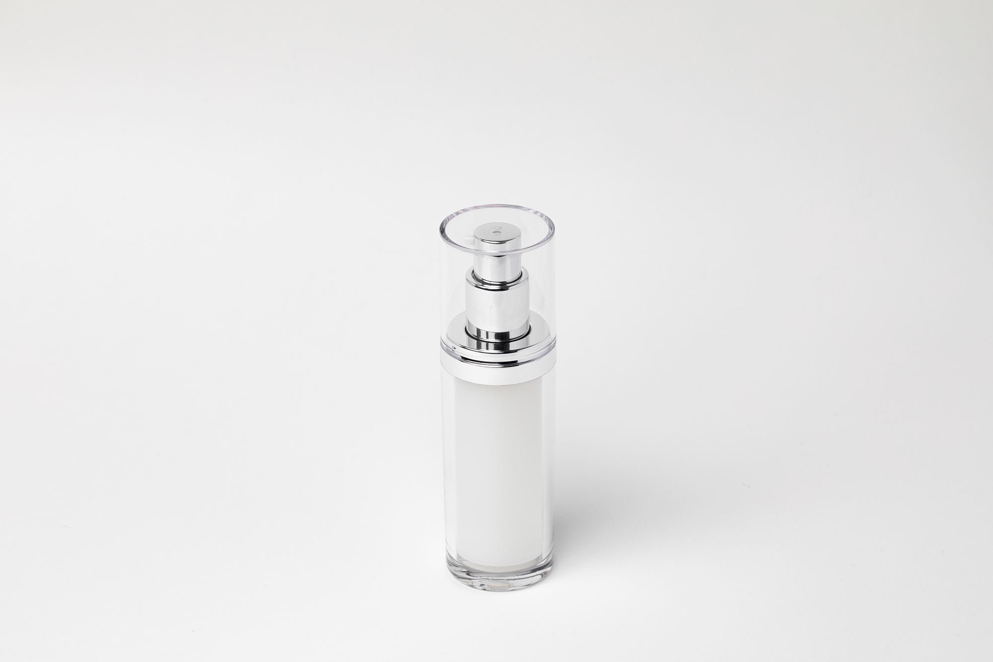 【化粧品容器】エーオス 30mL〈エアレスボトル〉